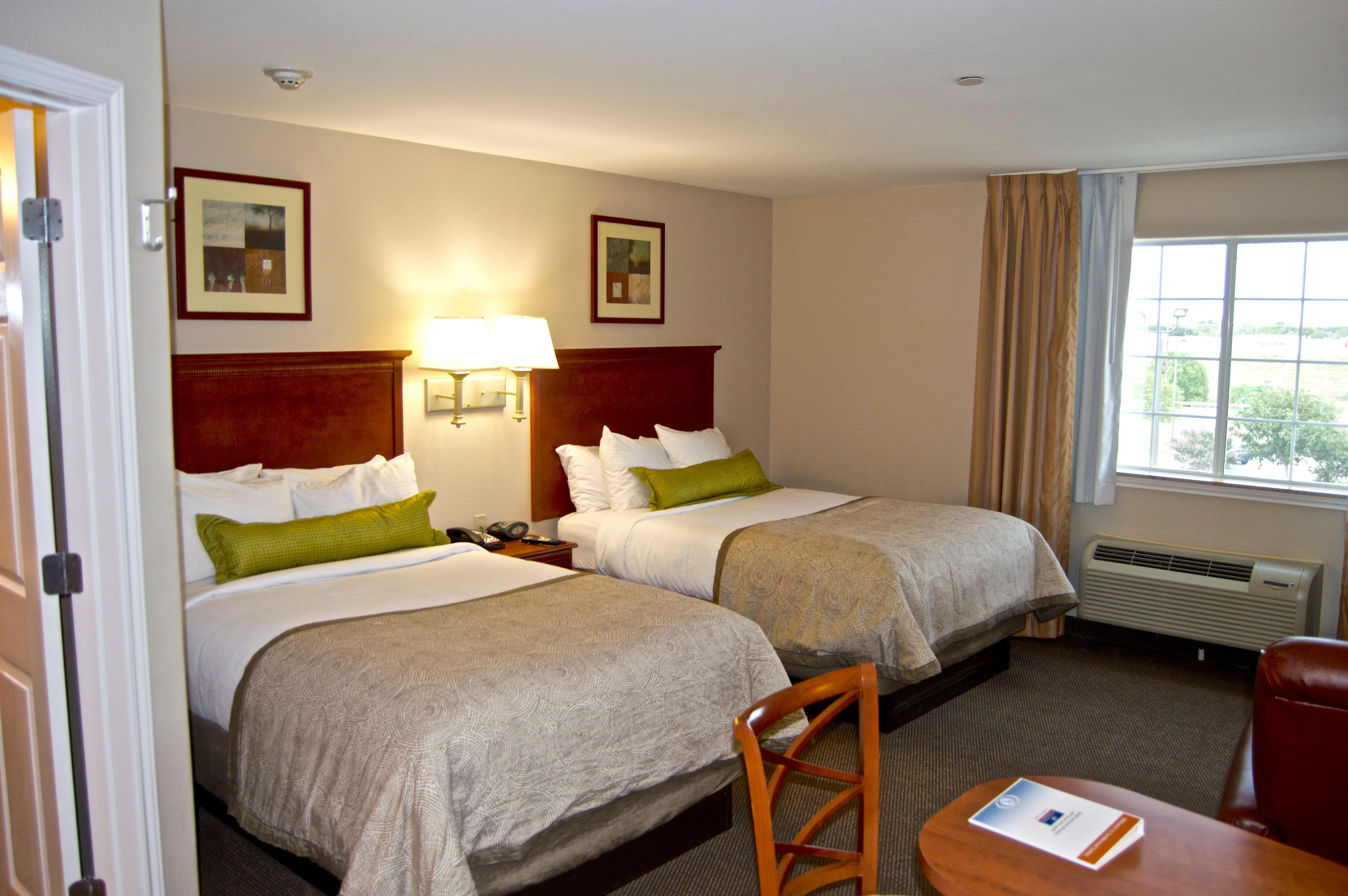 Candlewood Victoria By Ihg Экстерьер фото