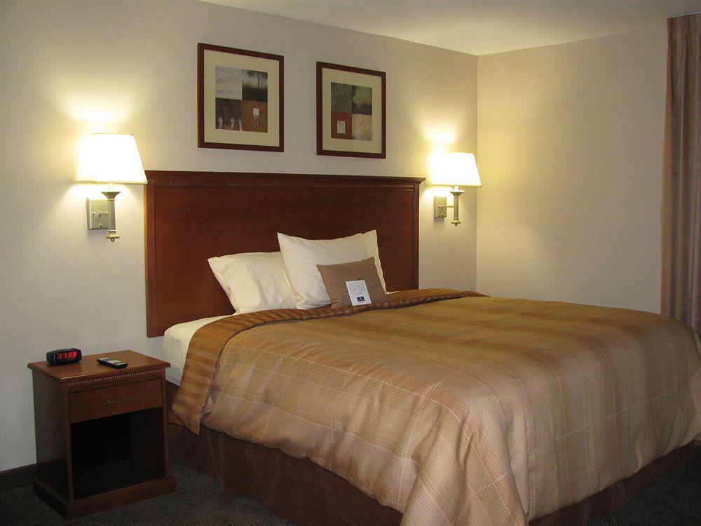 Candlewood Victoria By Ihg Номер фото