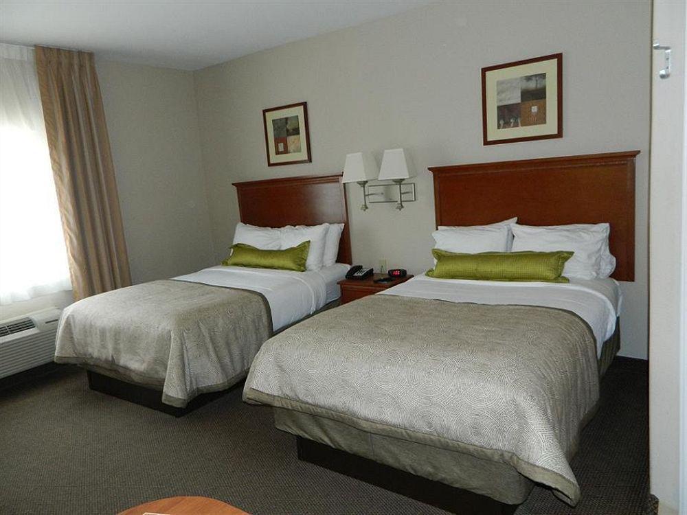 Candlewood Victoria By Ihg Экстерьер фото